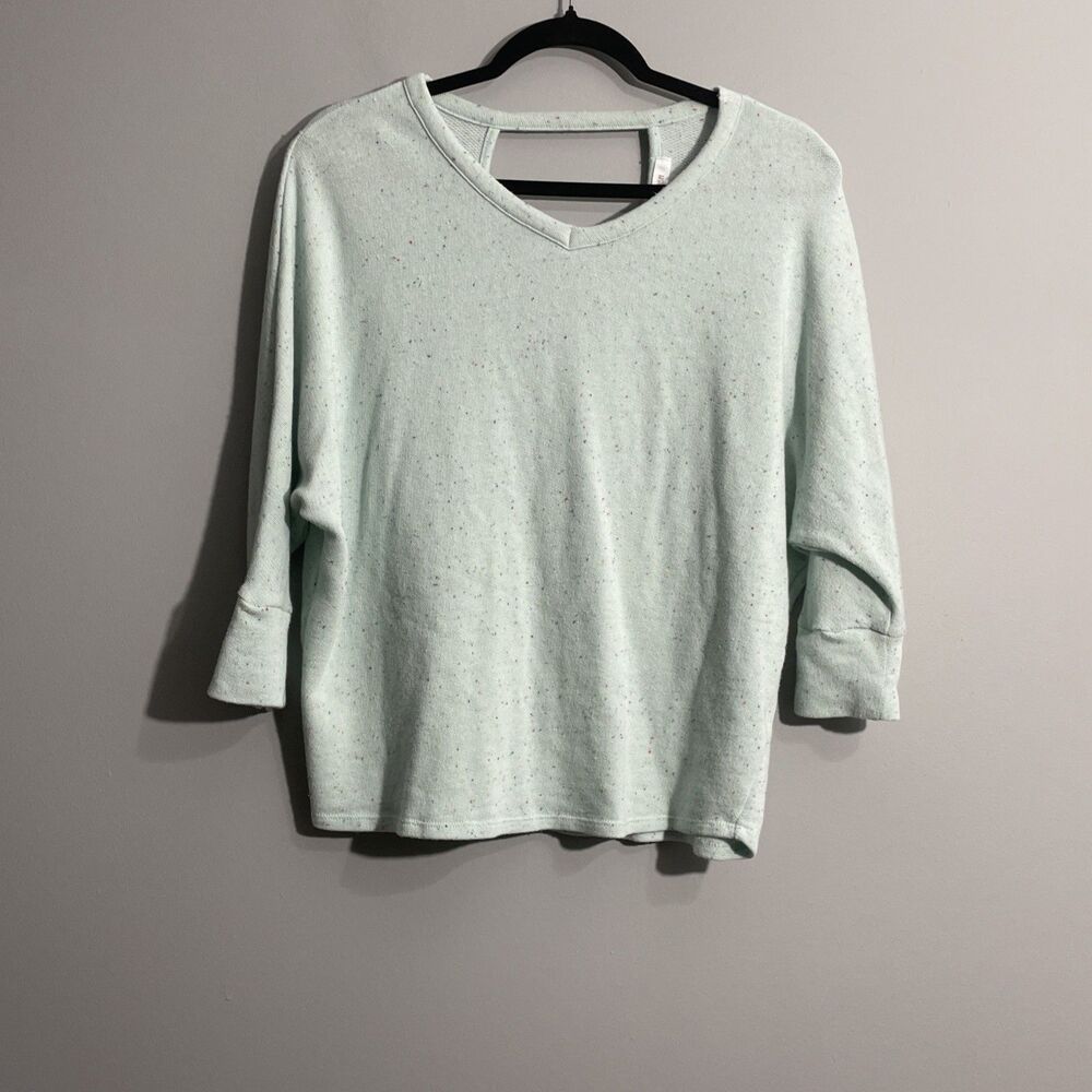 Cherish Women’s Soft Feminine Light Green Sweater Keyhole Detail Size Small - Picture 1 of 9